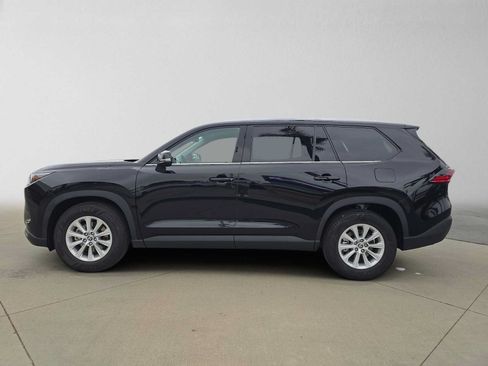 Certified 2026 Toyota Grand Highlander FWD image 6