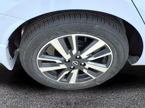 New 2025 Nissan Versa SV w/ Trunk Package image 9