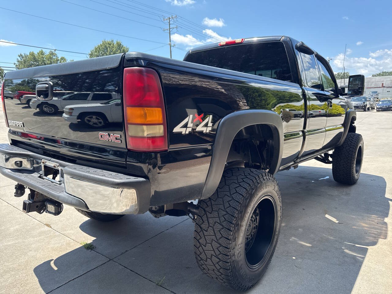 Used 2003 GMC Sierra 2500 SLT w/ SLT Preferred Equipment Group AWD/4WD image 5