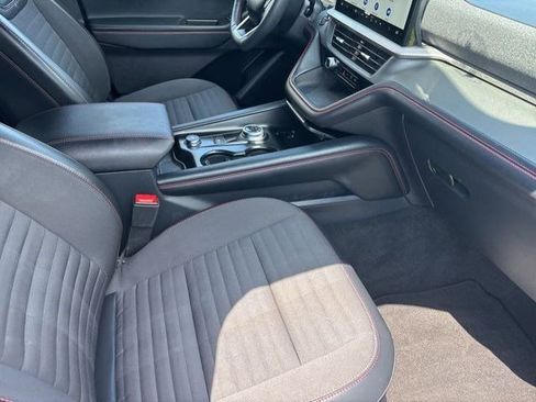 Used 2025 Ford Explorer ST-Line w/ ST-Line Street Pack AWD/4WD image 41