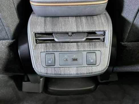 Used 2023 Nissan Ariya FWD image 28