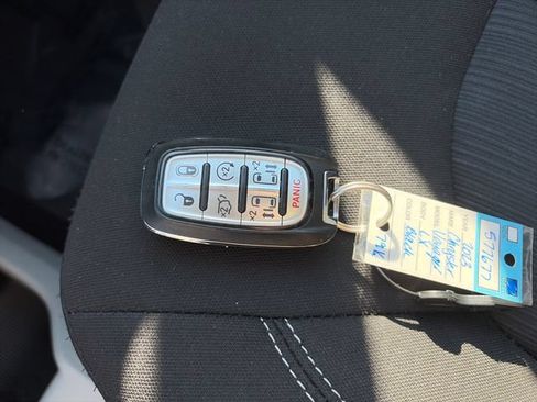 Used 2023 Chrysler Voyager LX FWD image 51
