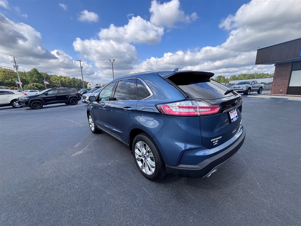 Used 2019 Ford Edge Titanium w/ Cargo Accessory Package FWD image 5