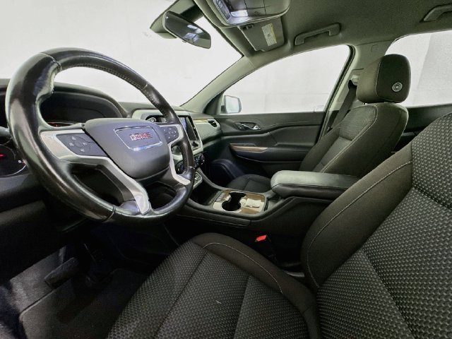 Used 2020 GMC Acadia SLE FWD image 19