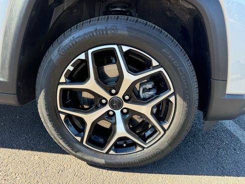 Used 2025 Jeep Compass Limited image 11