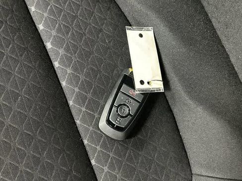 Used 2025 Ford Escape Active image 32