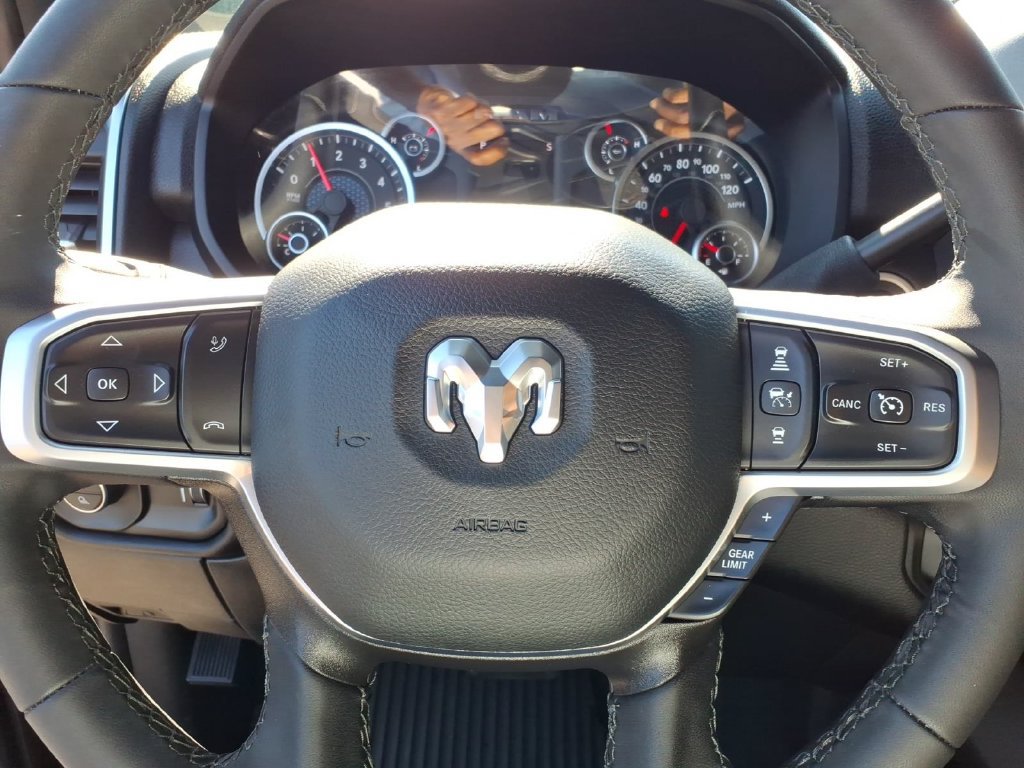Certified 2025 RAM 2500 Big Horn AWD/4WD image 5