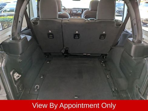 Used 2025 Jeep Wrangler Unlimited Rubicon w/ Convenience Group AWD/4WD image 6