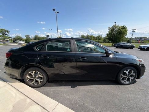 Certified 2021 Kia Forte LXS FWD image 6