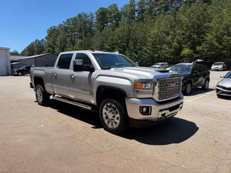 Used 2019 GMC Sierra 2500 Denali w/ Duramax Plus Package AWD/4WD video 1
