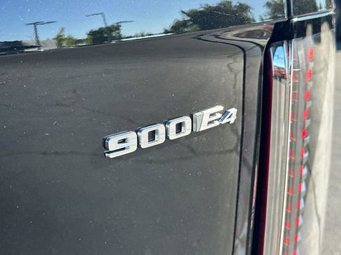 New 2026 Cadillac Vistiq Premium Luxury w/ LPO, Floor Liner Package image 25