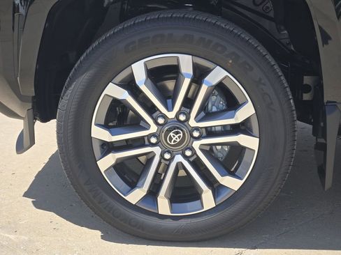 New 2026 Toyota 4Runner Limited AWD/4WD image 10