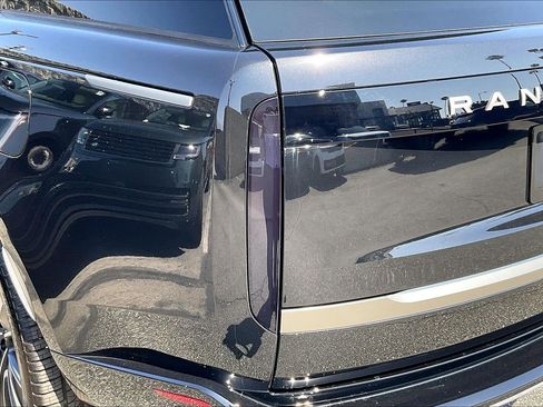 New 2026 Land Rover Range Rover SE AWD/4WD image 8