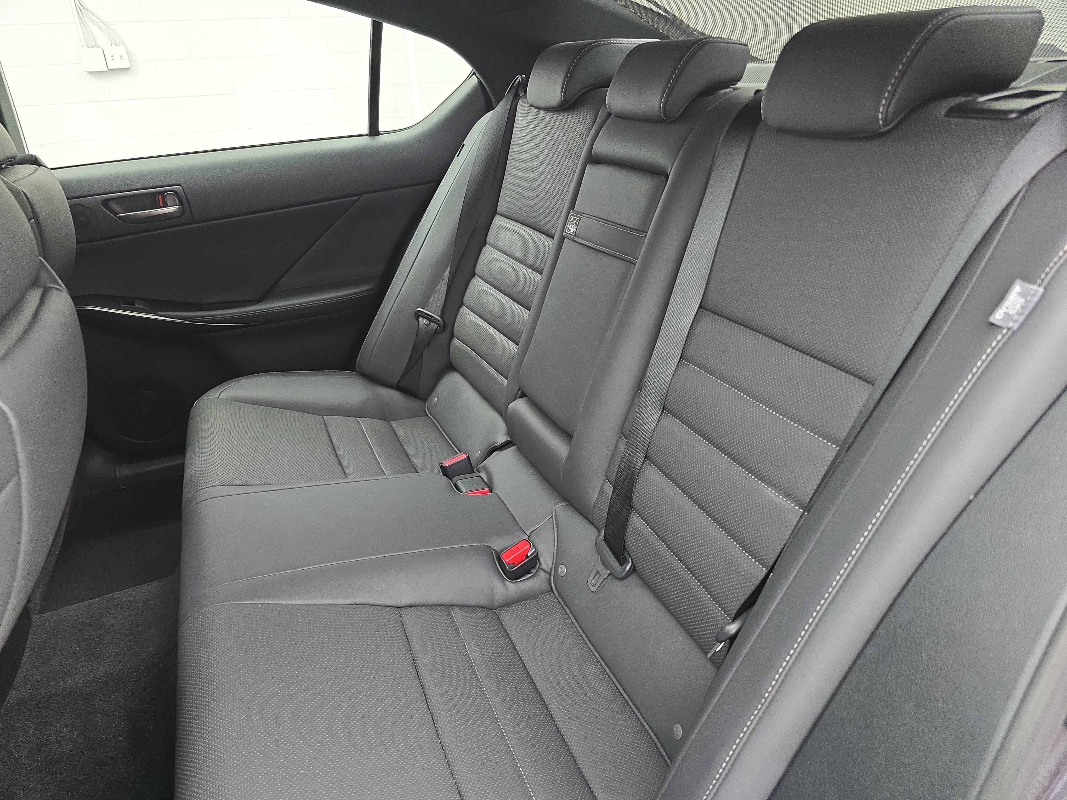 Used 2025 Lexus IS 350 F Sport RWD image 15
