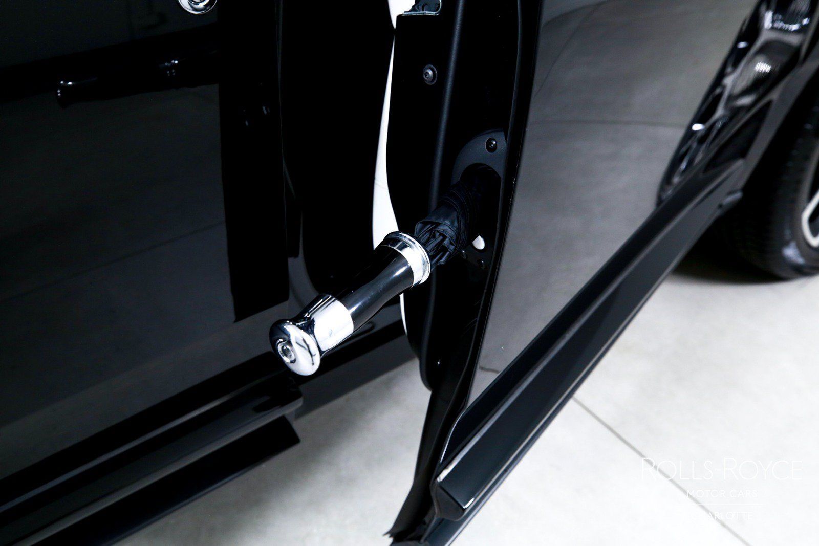 Used 2021 Rolls-Royce Cullinan Black Badge AWD/4WD image 25