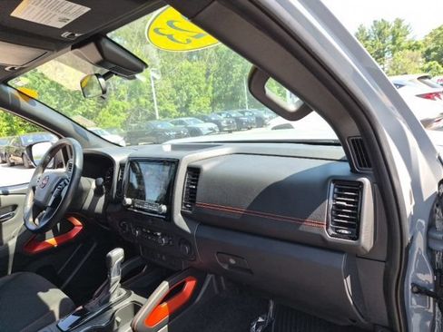 Used 2023 Nissan Frontier PRO-4X w/ Tow Package AWD/4WD image 11