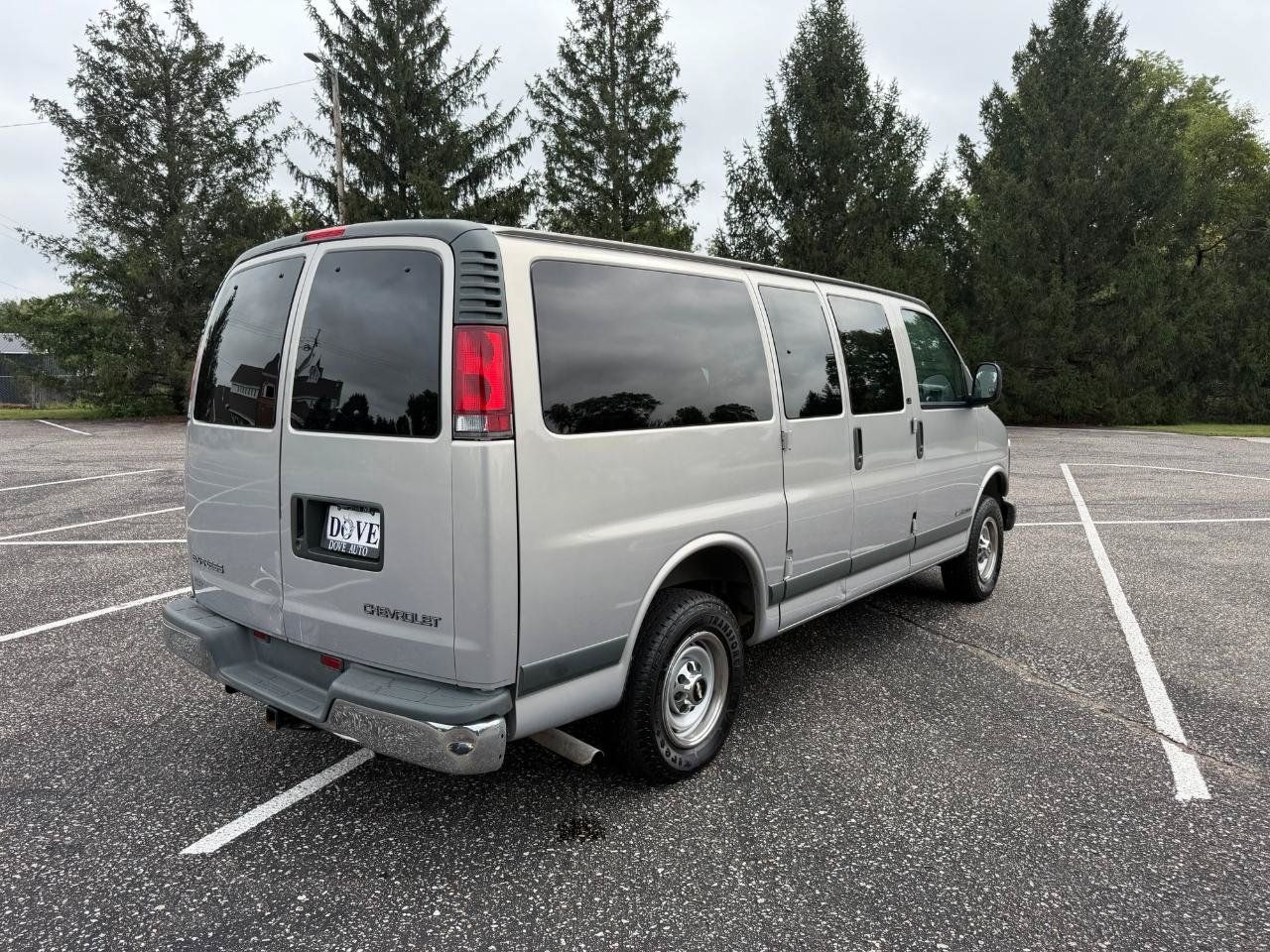 Used 1998 Chevrolet Express 2500 Passenger w/ Preferred Equipment Group RWD image 6