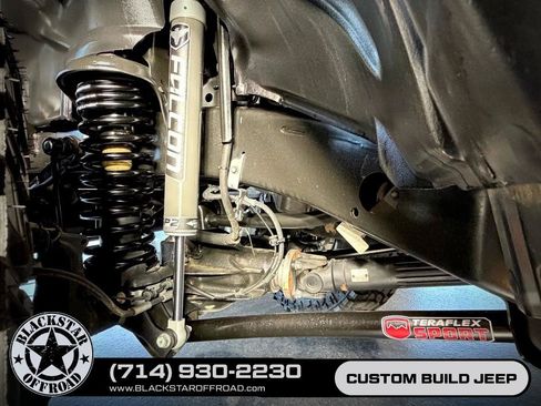 Used 2025 Jeep Wrangler Unlimited Rubicon AWD/4WD image 24