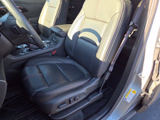 Used 2023 Chevrolet Traverse RS AWD/4WD image 26