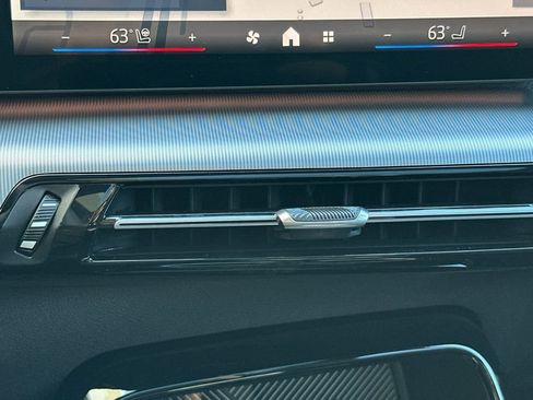 New 2025 BMW X1 xDrive28i w/ Convenience Package image 24