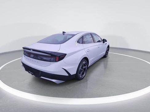 New 2026 Hyundai Sonata SEL FWD image 8