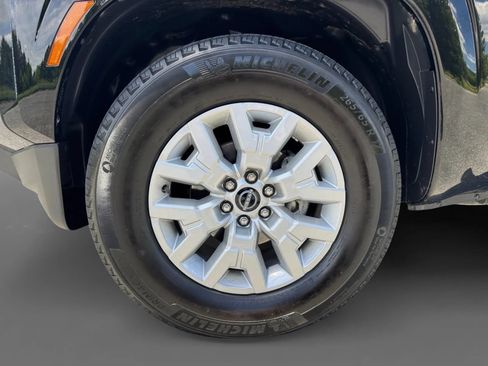 Used 2023 Nissan Frontier SV w/ Technology Package RWD image 25
