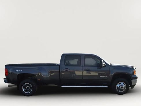 Used 2011 GMC Sierra 3500 SLT w/ SLT Convenience Package AWD/4WD image 11