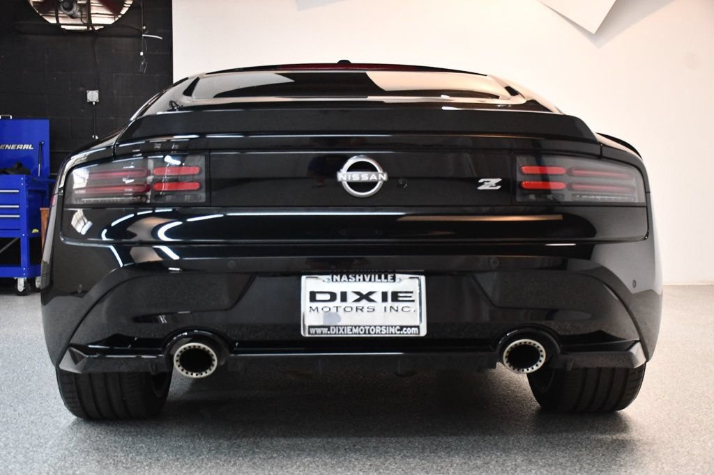 Used 2024 Nissan Z Performance w/ Floor Mat Package RWD image 13