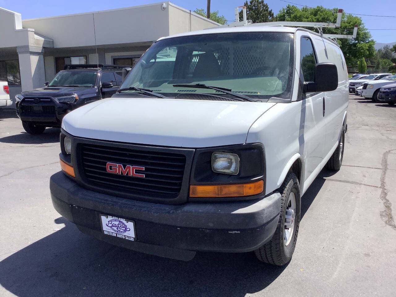 Used 2012 GMC Savana 2500 RWD image 4