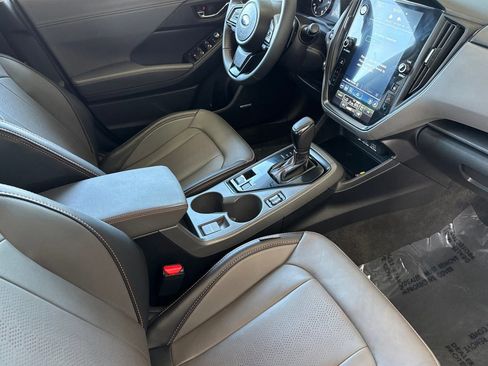 Certified 2025 Subaru Crosstrek 2.5i Limited w/ Crosstrek Mirror Package image 19