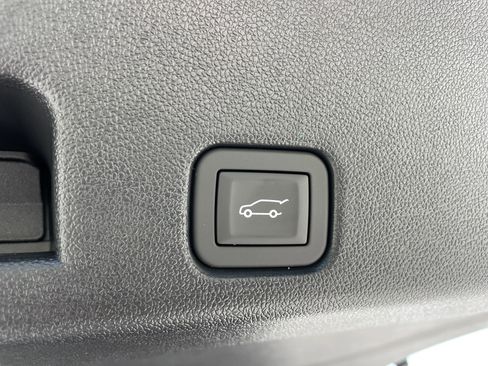 New 2025 GMC Acadia Elevation image 7