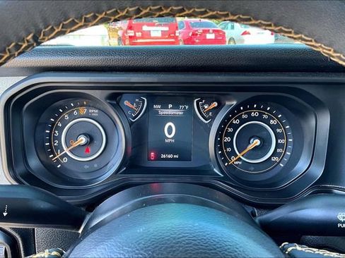Used 2024 Jeep Gladiator Sport AWD/4WD image 12