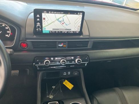 Certified 2025 Honda Pilot Touring image 15