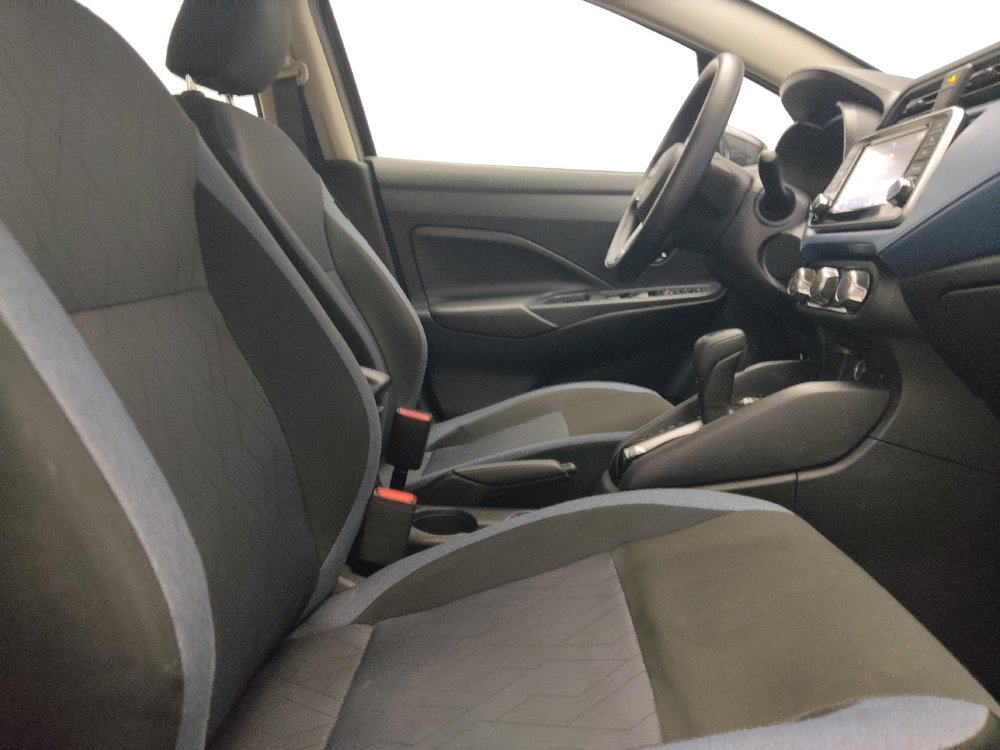 Used 2025 Nissan Versa SV FWD image 21