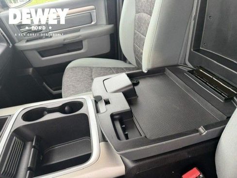 Used 2015 RAM 1500 Big Horn AWD/4WD image 25