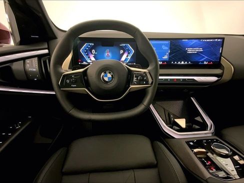 Certified 2025 BMW X3 xDrive30i w/ Premium Package image 4