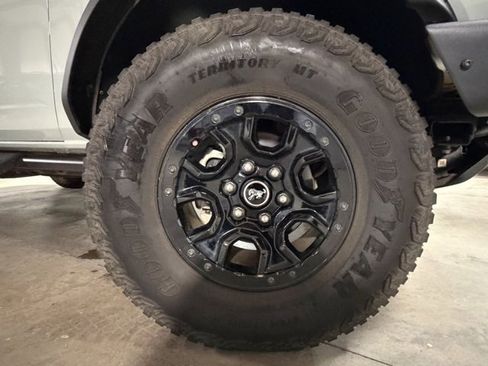 Used 2024 Ford Bronco Wildtrak image 9