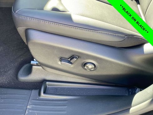 New 2026 Chrysler Pacifica Select w/ S Appearance Package FWD image 17