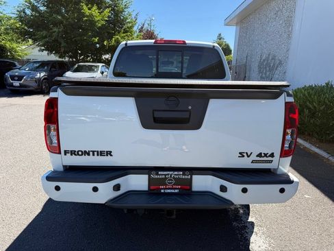 Used 2021 Nissan Frontier SV w/ Midnight Edition Floor Mats AWD/4WD image 7