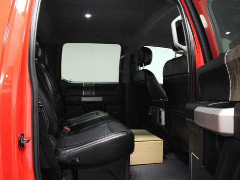 Used 2019 Ford F250 Lariat w/ Lariat Value Package image 15