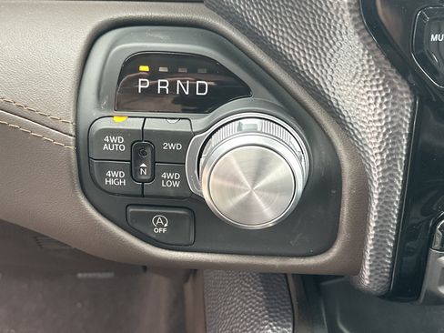 New 2026 RAM 1500 Limited w/ Trailer Tow Group image 18