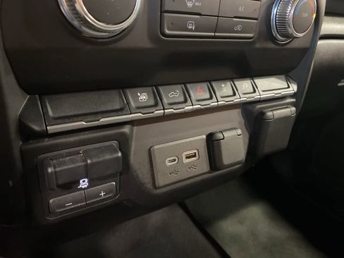 Used 2021 GMC Sierra 2500 SLE image 24