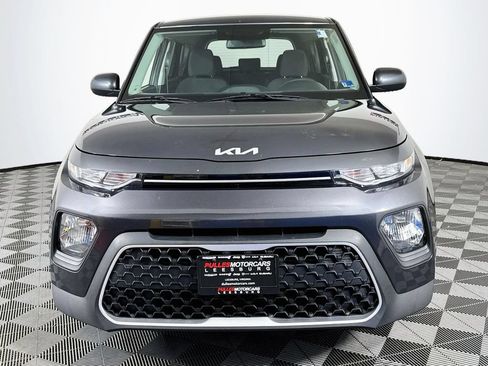 Used 2022 Kia Soul LX FWD image 2