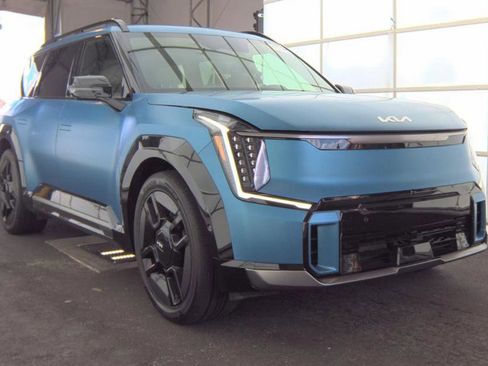 Certified 2024 Kia EV9 GT-Line image 1