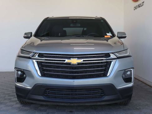 Certified 2023 Chevrolet Traverse LT FWD image 2