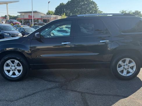 Used 2015 GMC Acadia SLE FWD image 2