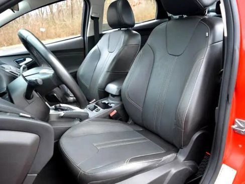 Used 2014 Ford Focus SE w/ Equipment Group 201A image 11