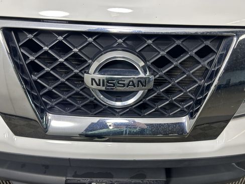Used 2019 Nissan Frontier S image 9