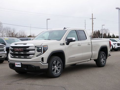 New 2026 GMC Sierra 1500 SLE w/ Preferred Package AWD/4WD image 2