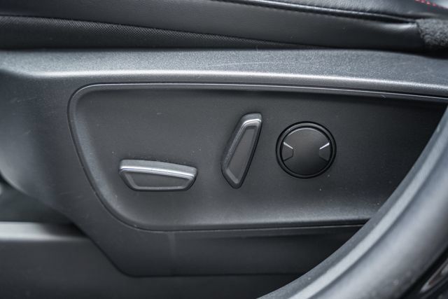 Used 2025 Ford Escape ST-Line Select AWD/4WD image 43